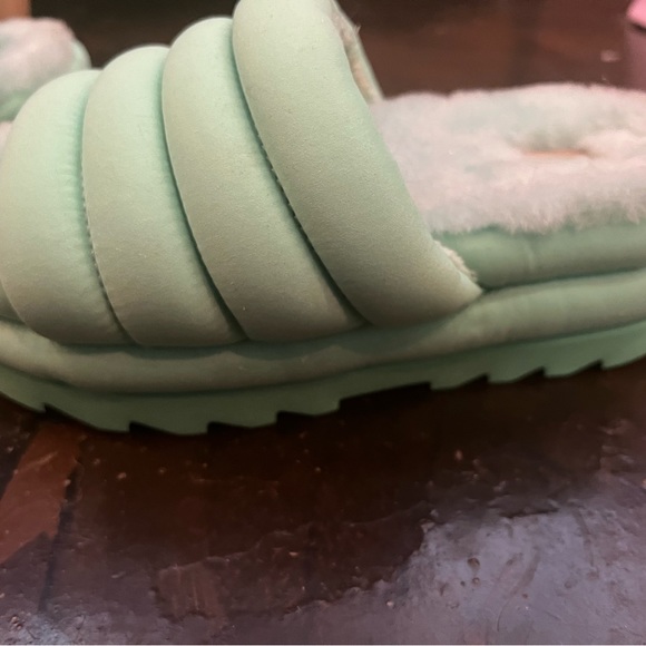 Light emerald green maxi slides slipper comfy fur lined platform by Ugg size 8 - Picture 7 of 14